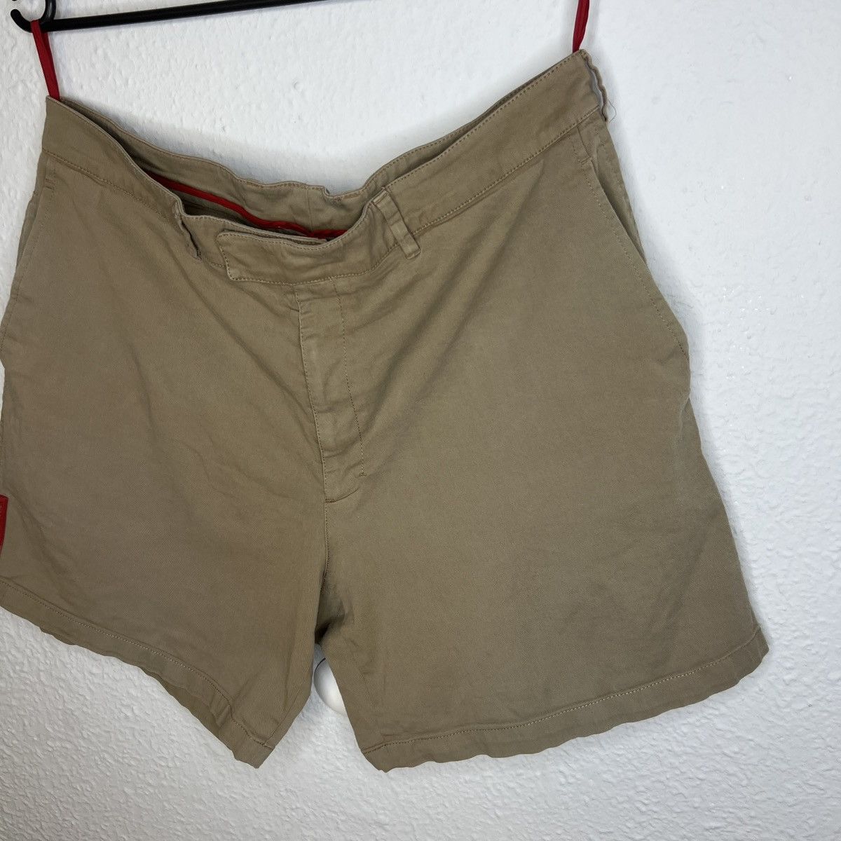 Prada Prada Shorts Bermuda Denim Jeans Red Logo Stripe Beige Size US 34 / EU 50 - 3 Thumbnail