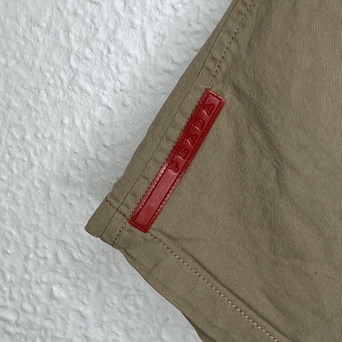 Prada Prada Shorts Bermuda Denim Jeans Red Logo Stripe Beige Size US 34 / EU 50 - 4 Thumbnail