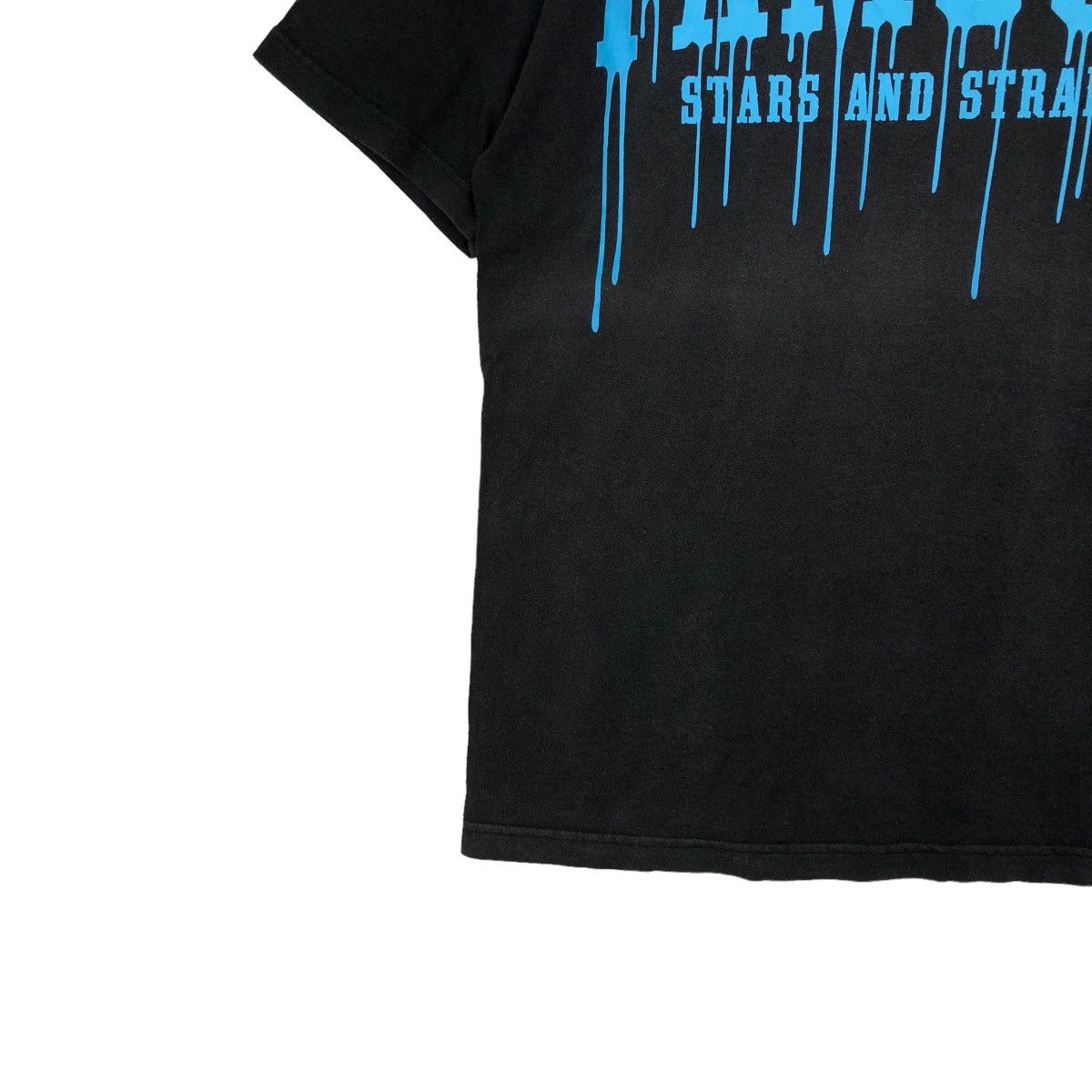 Japanese Brand RARE FAMOUS TEE BIG LOGO SPELL OUT STREETWEAR STYLE Y2K Size US L / EU 52-54 / 3 - 3 Thumbnail