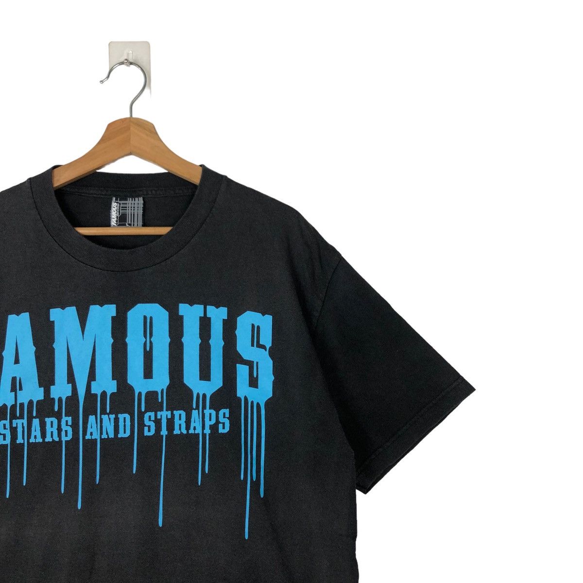 Japanese Brand RARE FAMOUS TEE BIG LOGO SPELL OUT STREETWEAR STYLE Y2K Size US L / EU 52-54 / 3 - 5 Thumbnail