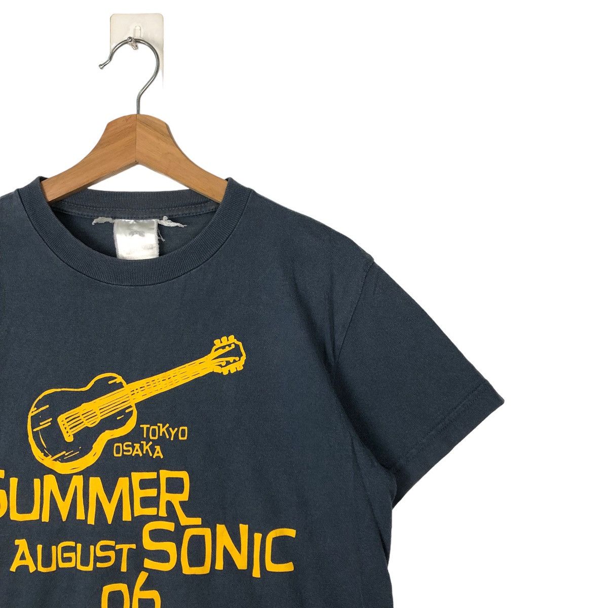 Band Tees VINTAGE 2006 SUMMER AUGUST SONIC T SHIRT SHORT SLEEVE Size US M / EU 48-50 / 2 - 4 Thumbnail