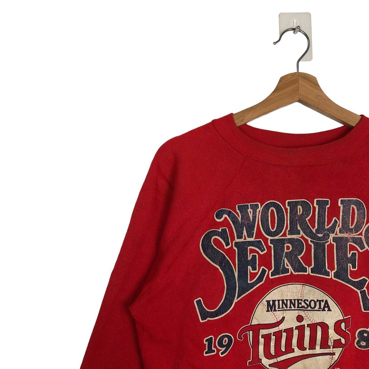 Japanese Brand VINTAGE 1987 WORLD SERIES MINNESOTA SWEATSHIRT BIG LOGO Size US M / EU 48-50 / 2 - 5 Thumbnail