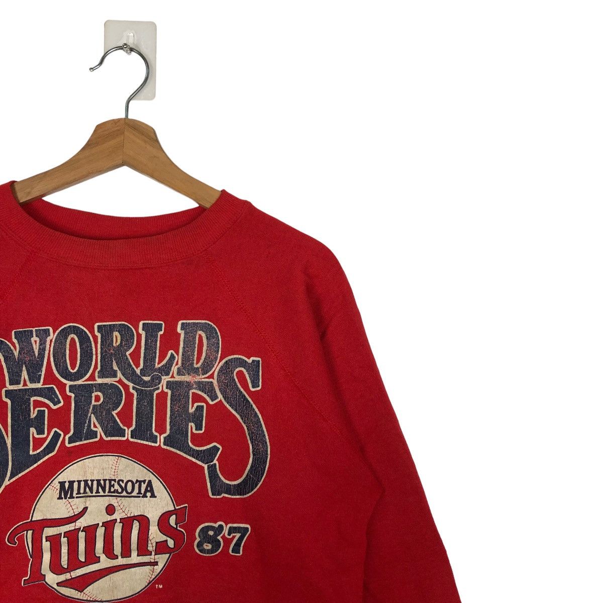 Japanese Brand VINTAGE 1987 WORLD SERIES MINNESOTA SWEATSHIRT BIG LOGO Size US M / EU 48-50 / 2 - 6 Thumbnail