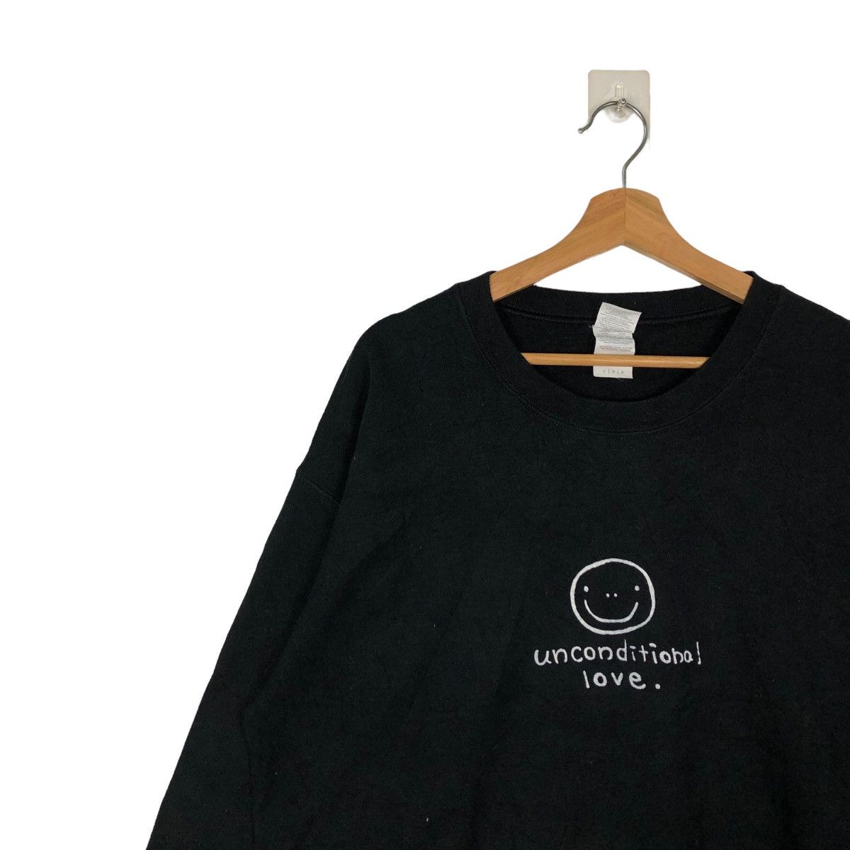 Japanese Brand VINTAGE SWEATSHIRT CREWNECK UNCONDITIONAL LOVE BIG LOGO Size US L / EU 52-54 / 3 - 6 Thumbnail
