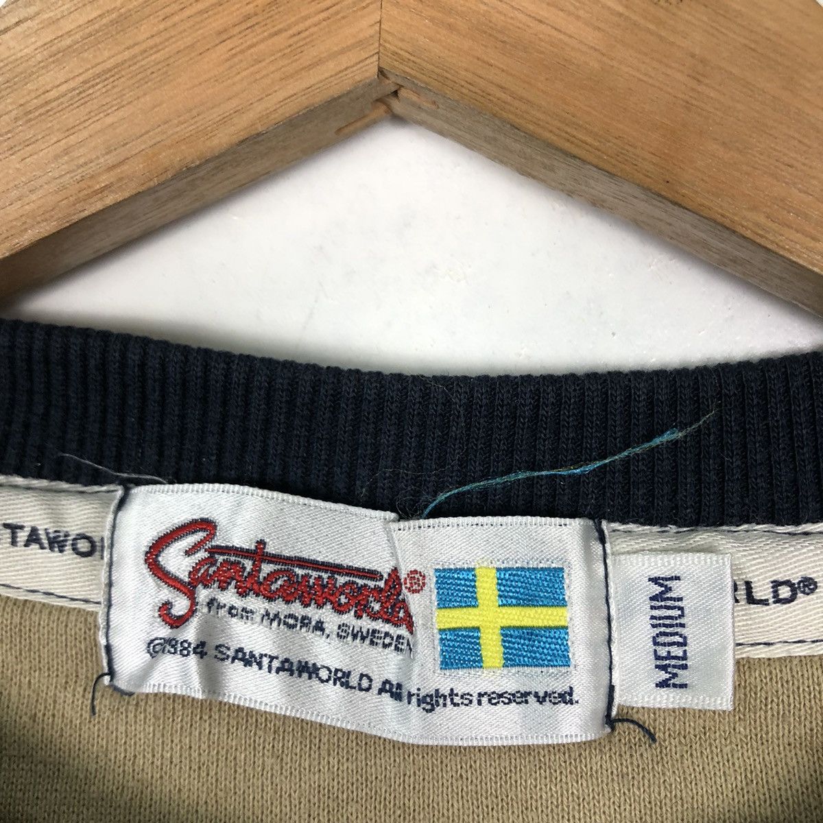 Japanese Brand VINTAGE SANTAWORLD SWEATSHIRT BIG LOGO RARE DESIGN Size US M / EU 48-50 / 2 - 9 Thumbnail