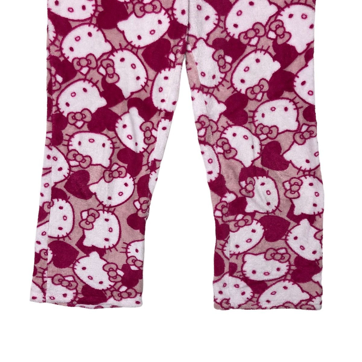 Japanese Brand VERY RARE SWEATPANTS HELLO KITTY OVERPRINT Size 30" / US 8 / IT 44 - 3 Thumbnail