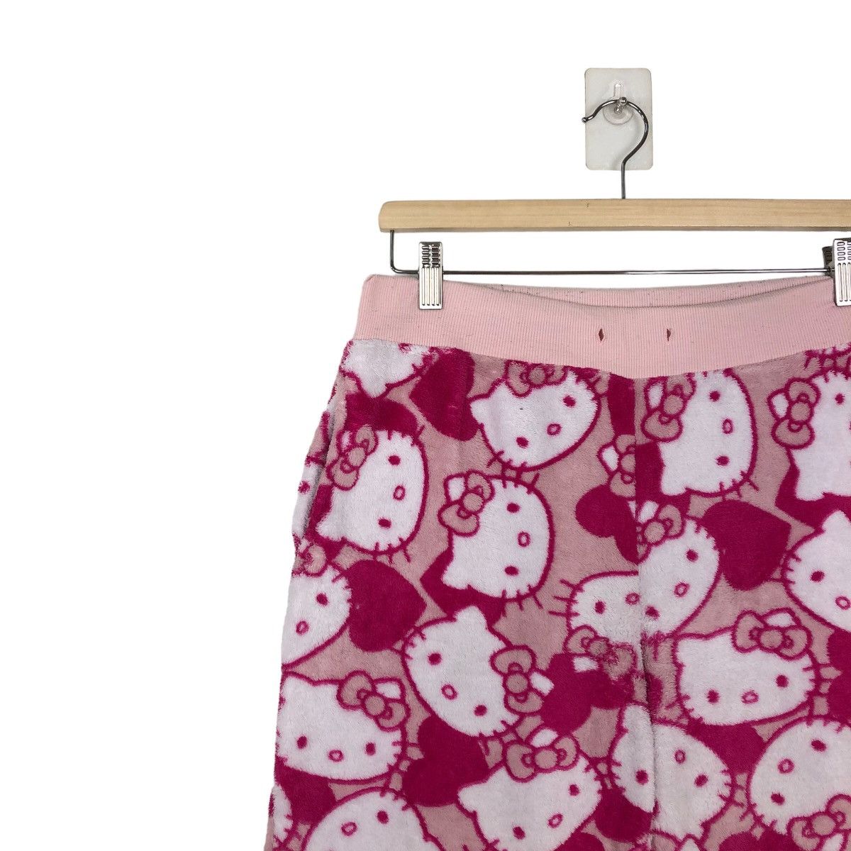 Japanese Brand VERY RARE SWEATPANTS HELLO KITTY OVERPRINT Size 30" / US 8 / IT 44 - 5 Thumbnail