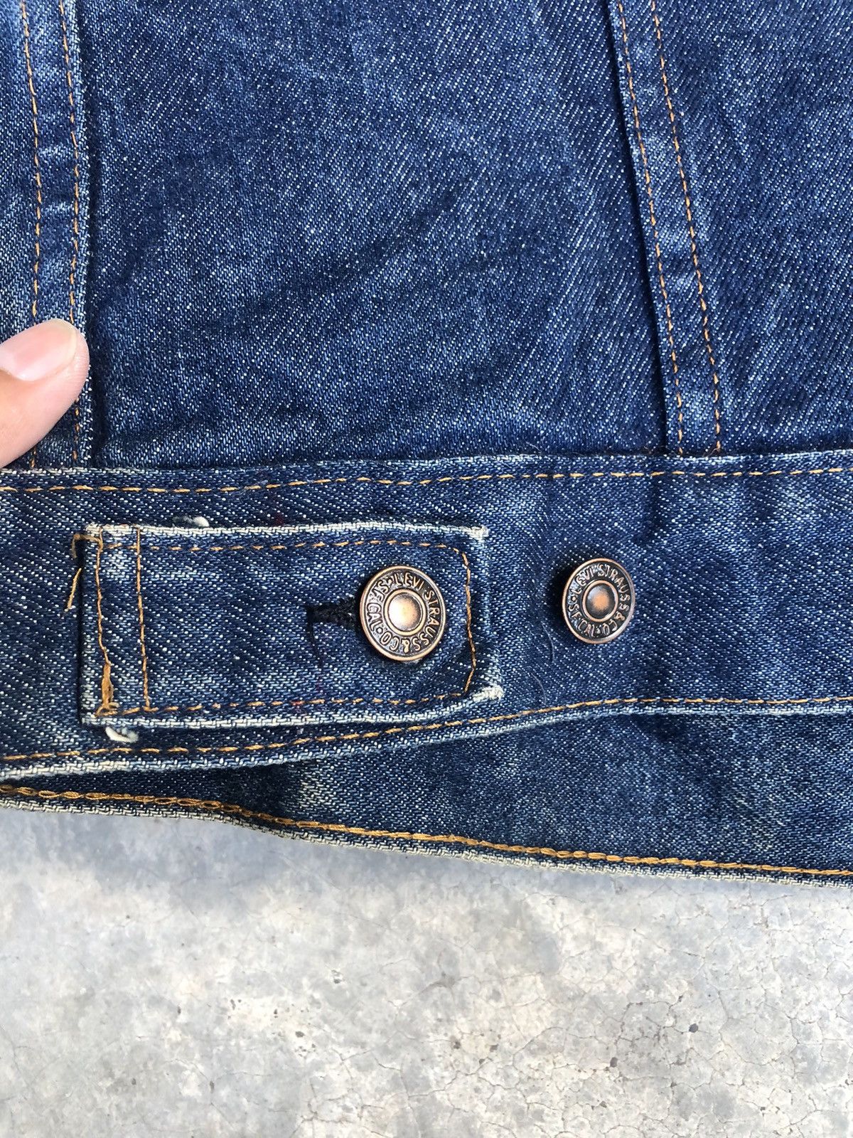 Levi's Vintage 80s Levi’s Denim Jacket Distressed Size US L / EU 52-54 / 3 - 16 Thumbnail