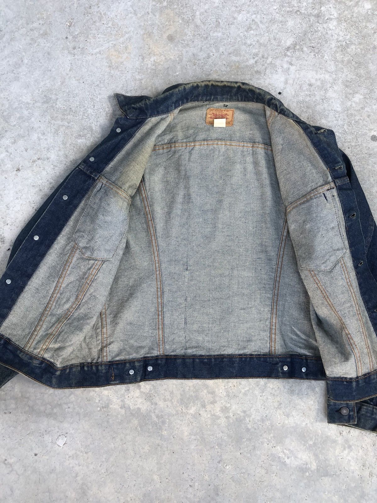 Levi's Vintage 80s Levi’s Denim Jacket Distressed Size US L / EU 52-54 / 3 - 15 Thumbnail