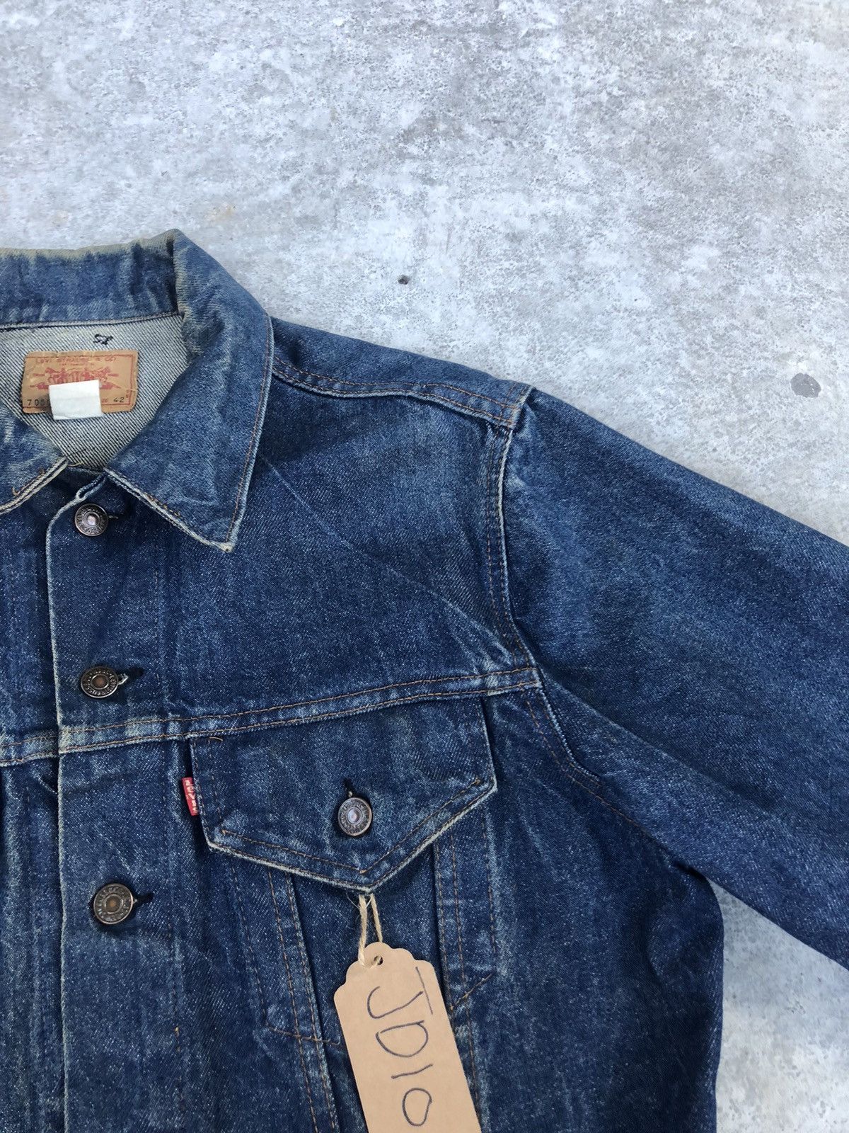Levi's Vintage 80s Levi’s Denim Jacket Distressed Size US L / EU 52-54 / 3 - 6 Thumbnail