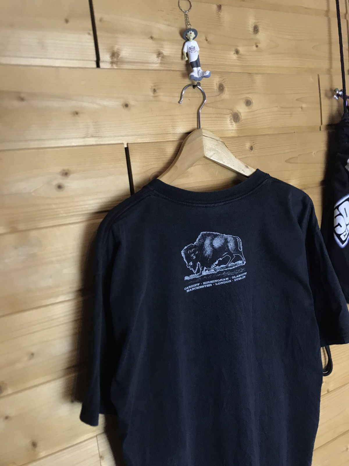 Band Tees Vintage Foo Fighters 2005 tour t-shirt Size US L / EU 52-54 / 3 - 10 Thumbnail