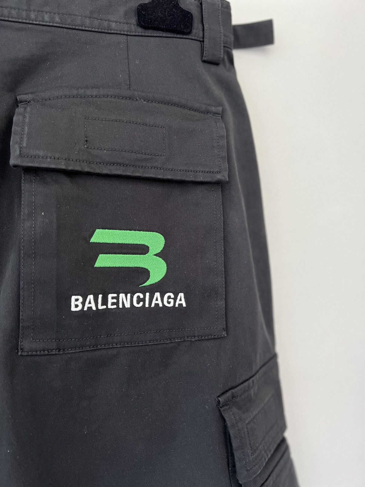Balenciaga Balenciaga Gamer Shorts Size US 32 / EU 48 - 7 Thumbnail
