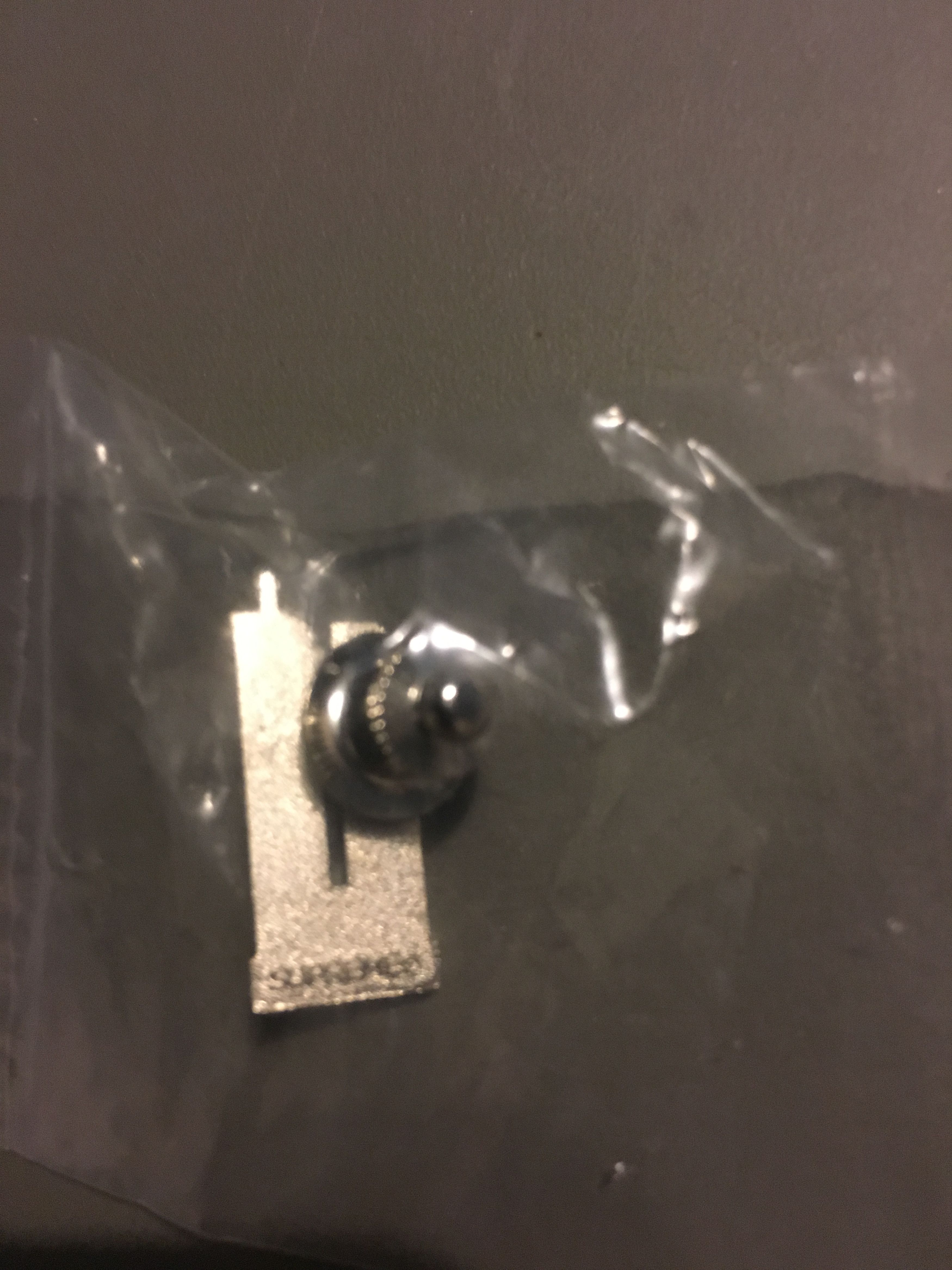 Supreme Supreme World Trade Center WTC Pin Size ONE SIZE - 2 Thumbnail