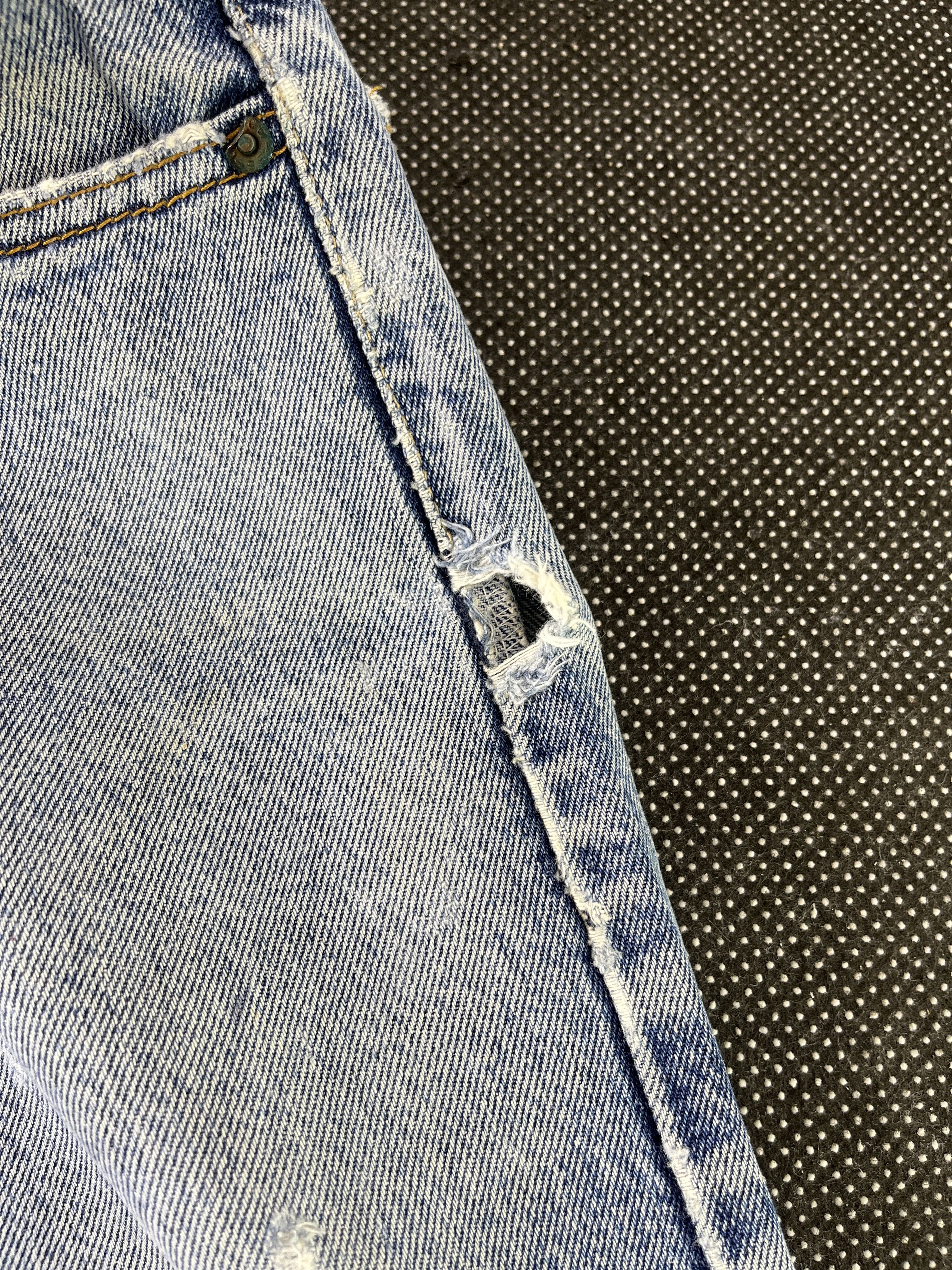 Levi's Vintage Levis 505 Distressed Stone Wash Jeans - J337 Size US 32 / EU 48 - 9 Thumbnail