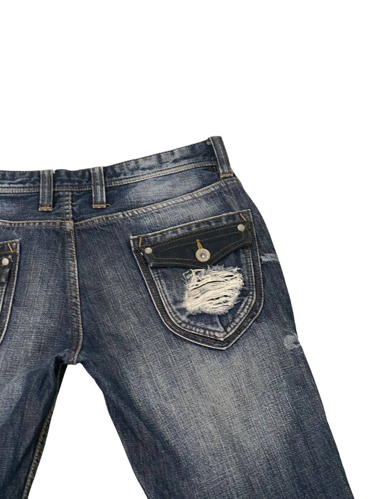 HIDEAWAYS Flare Jeans Hideaways Distress Slim Denim Low Rise 4🟦8 Size US 29 - 19 Thumbnail