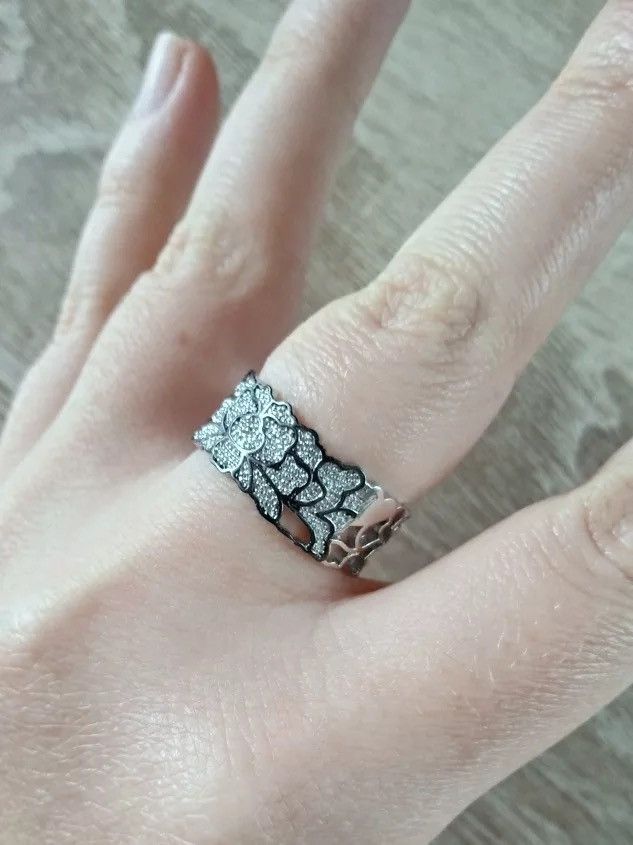 Jewelry × Vintage Hollow Lace Pattern Ladies Ring Size ONE SIZE - 4 Thumbnail