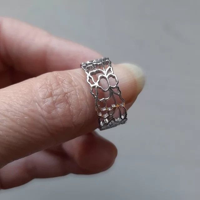 Jewelry × Vintage Hollow Lace Pattern Ladies Ring Size ONE SIZE - 3 Thumbnail
