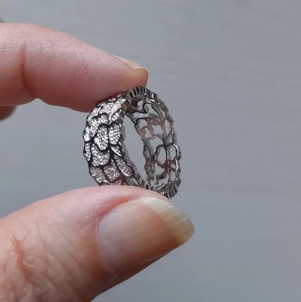 Jewelry × Vintage Hollow Lace Pattern Ladies Ring Size ONE SIZE - 1 Thumbnail