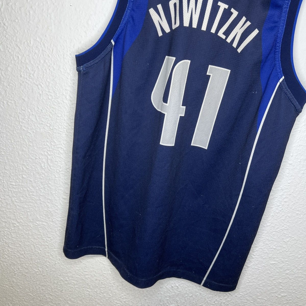 Champion Vintage Champion Authentic Jersey NBA Dallas Nowitzki 41 Size US M / EU 48-50 / 2 - 5 Thumbnail