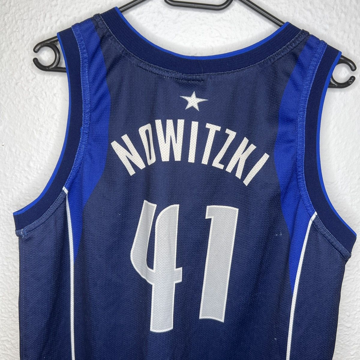 Champion Vintage Champion Authentic Jersey NBA Dallas Nowitzki 41 Size US M / EU 48-50 / 2 - 6 Thumbnail
