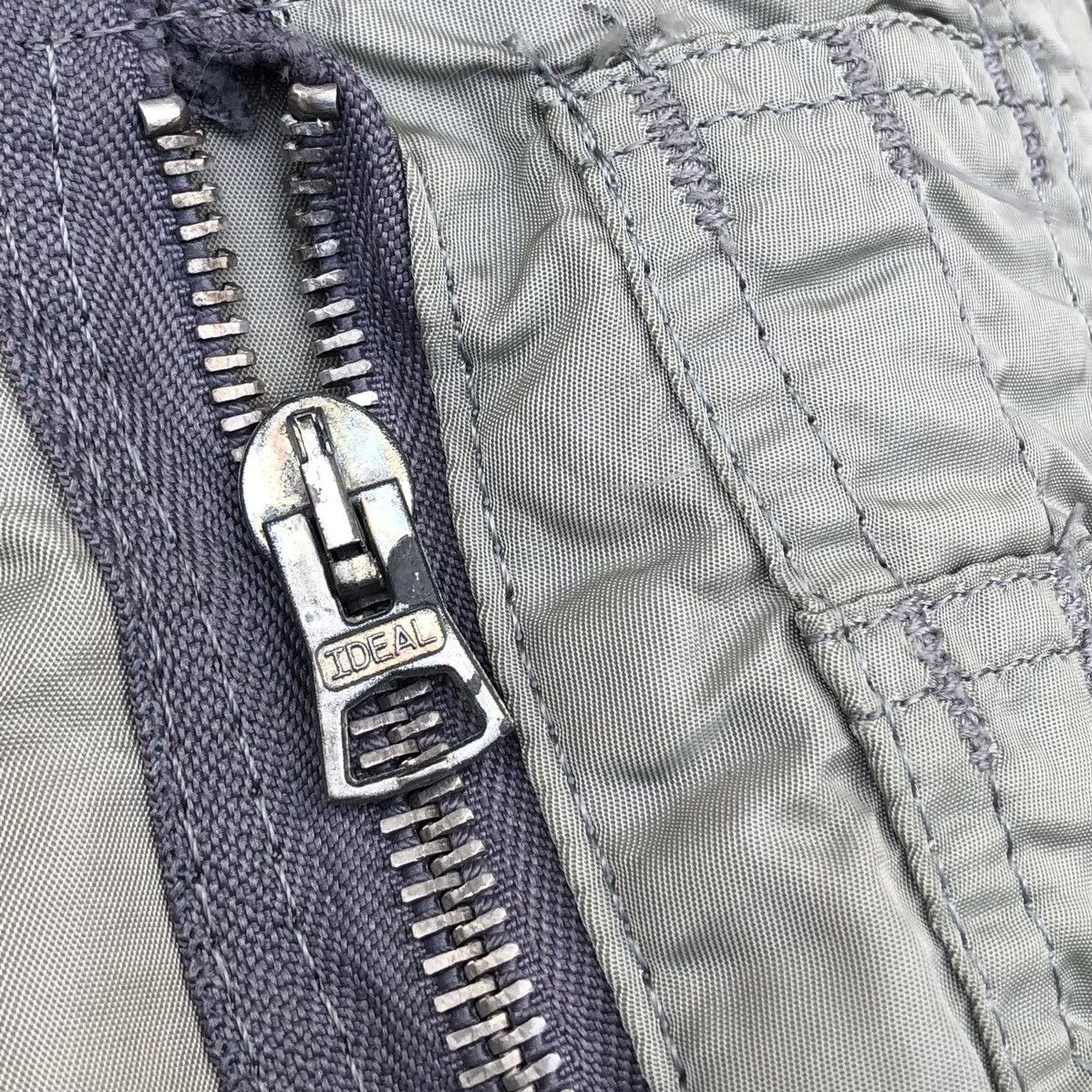 Alpha Industries Vintage Flyer's Man Intermediate MA-1 Bomber Flight Jacket Size US M / EU 48-50 / 2 - 8 Thumbnail