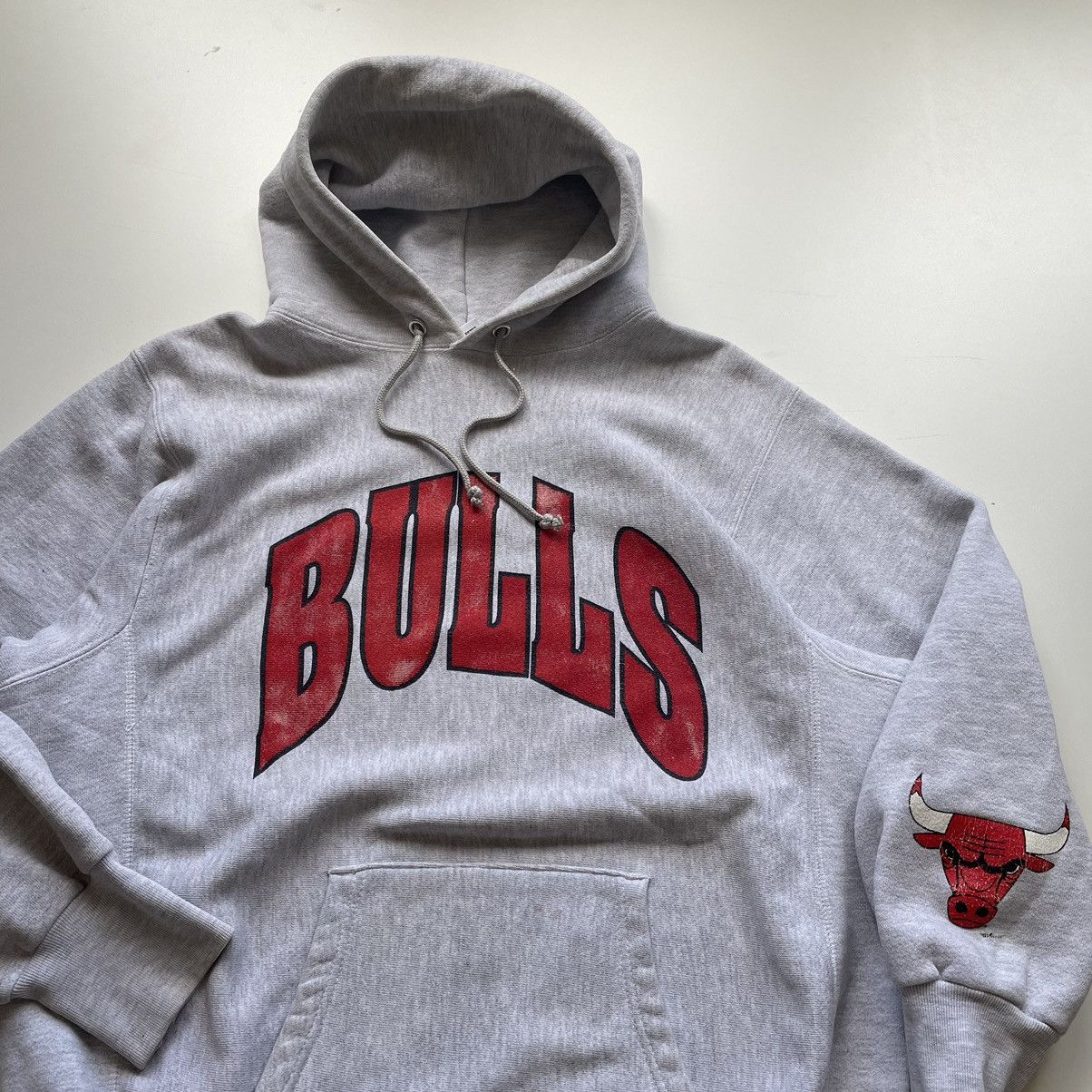 NBA × Vintage Vintage 1990s Chicago Bulls NBA Reverse Weave Hoodie Rare XL Size US XL / EU 56 / 4 - 2 Thumbnail