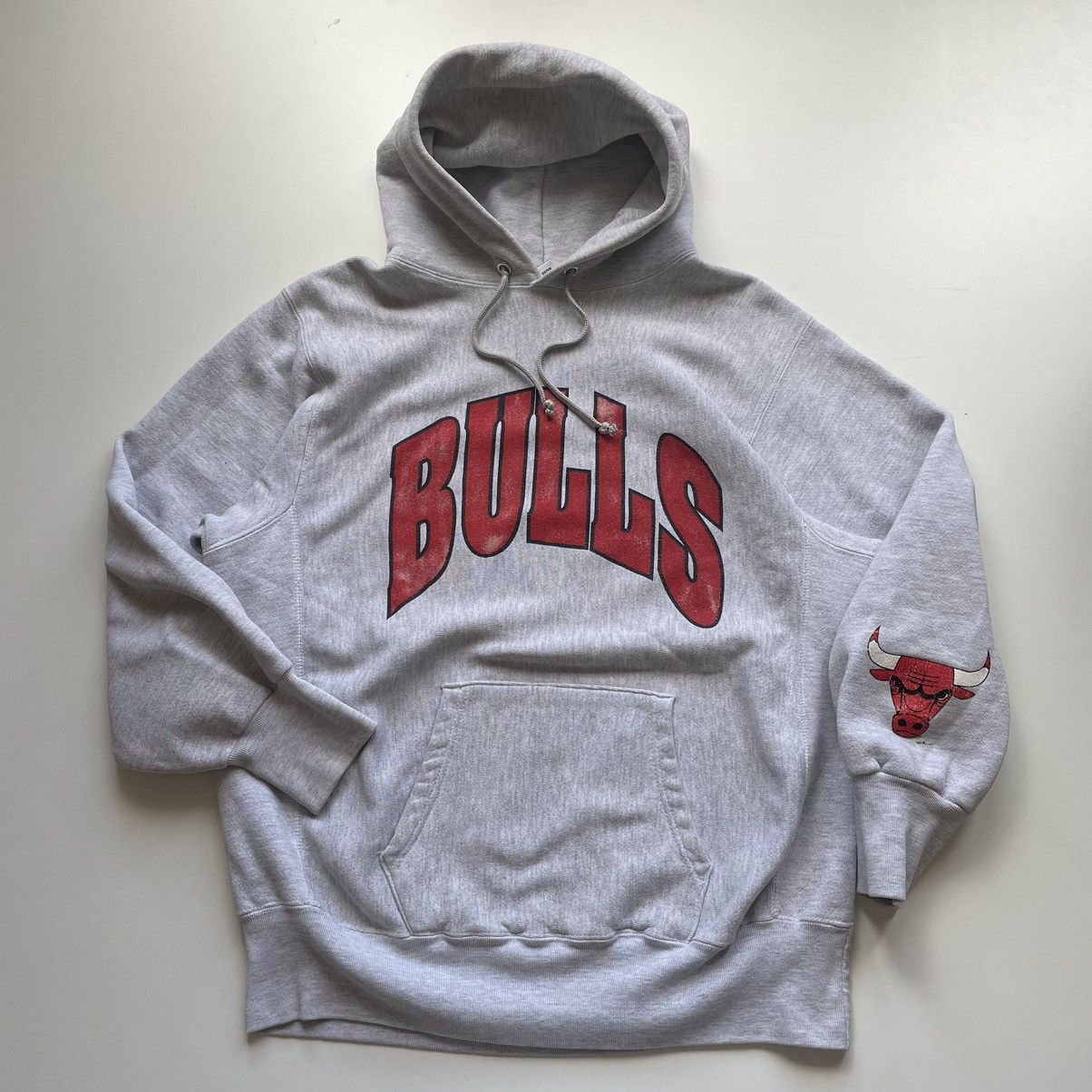 NBA × Vintage Vintage 1990s Chicago Bulls NBA Reverse Weave Hoodie Rare XL Size US XL / EU 56 / 4 - 1 Thumbnail