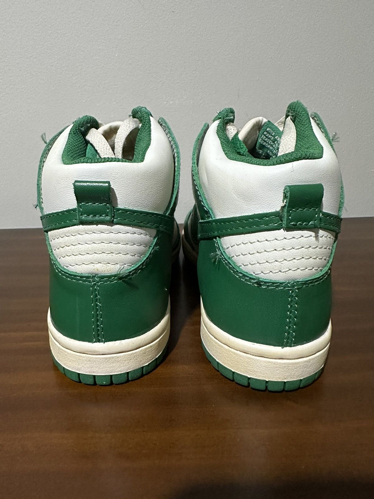 Nike Nike Dunk High (VNTG) Sail/Green Men Size 4/Women Size 5.5 Size US 5.5 / IT 35.5 - 5 Thumbnail
