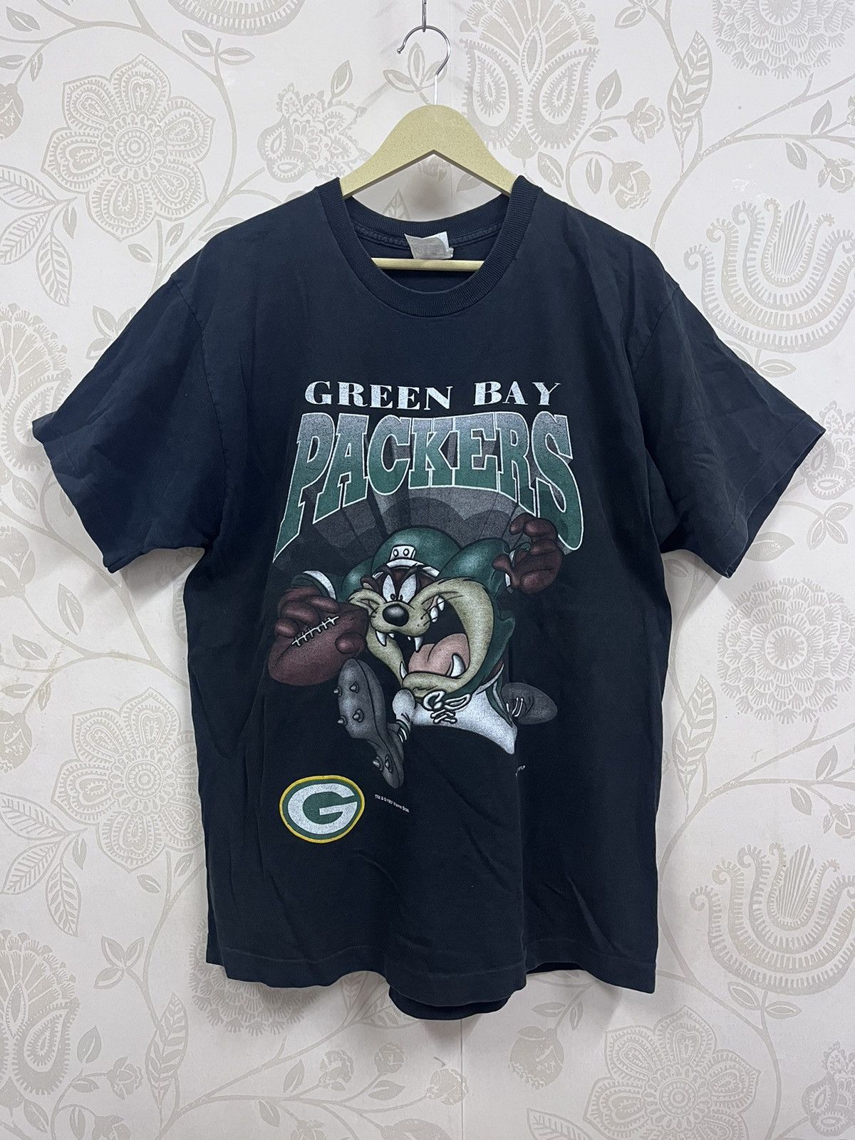 Fruit Of The Loom Vintage 1997 Tazmania Green Bay Packers TShirt Single Stitch Size US XL / EU 56 / 4 - 1 Thumbnail