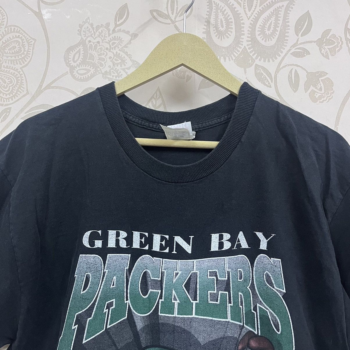 Fruit Of The Loom Vintage 1997 Tazmania Green Bay Packers TShirt Single Stitch Size US XL / EU 56 / 4 - 17 Thumbnail