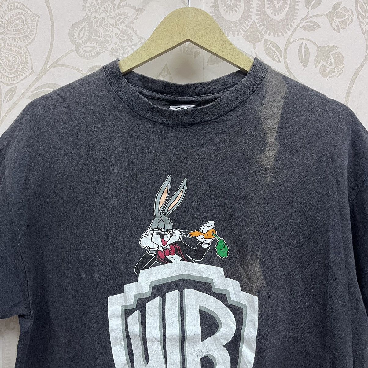 Cartoon Network × Vintage × Warner Bros Vintage 1991 Bugs Bunny Warner Bros Faded TShirt USA Size US L / EU 52-54 / 3 - 17 Thumbnail