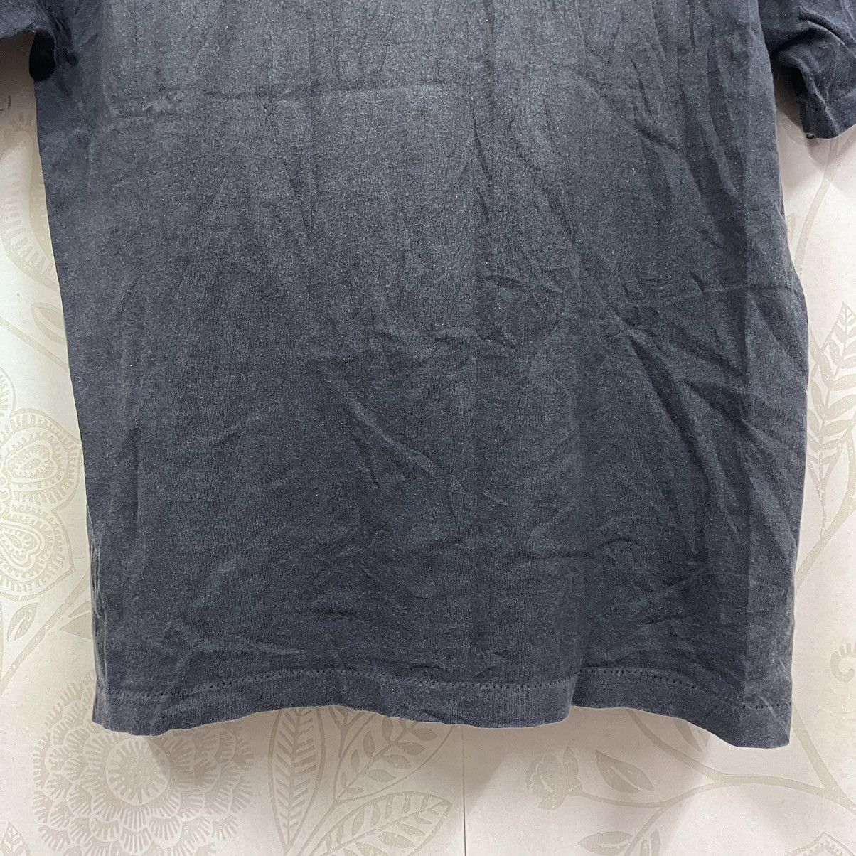 Cartoon Network × Vintage × Warner Bros Vintage 1991 Bugs Bunny Warner Bros Faded TShirt USA Size US L / EU 52-54 / 3 - 13 Thumbnail