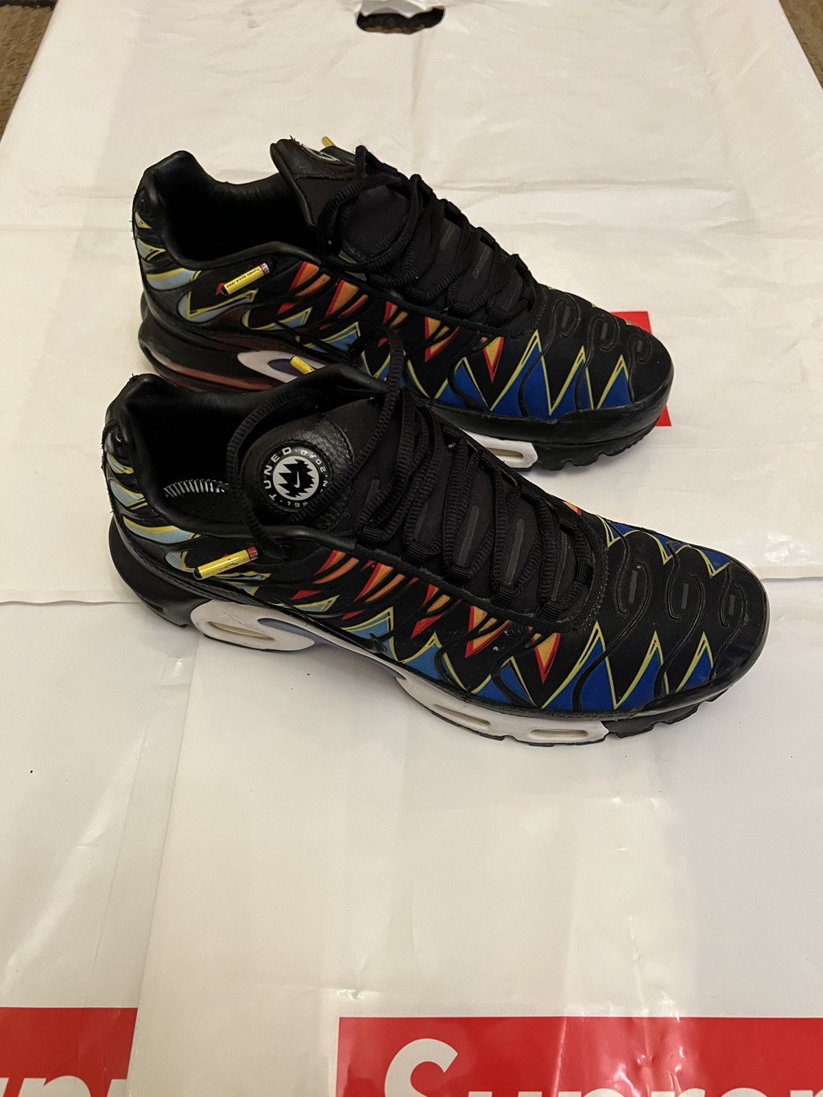 Nike Nike Air Max Plus La Requin “The Shark France” 2018 Size 11 Size US 11 / EU 44 - 2 Thumbnail
