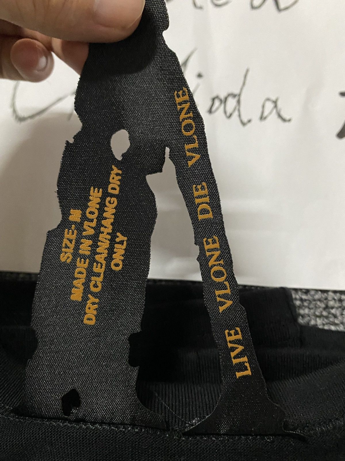Vlone DS vlone Rhinestone friends tee Size US M / EU 48-50 / 2 - 5 Thumbnail