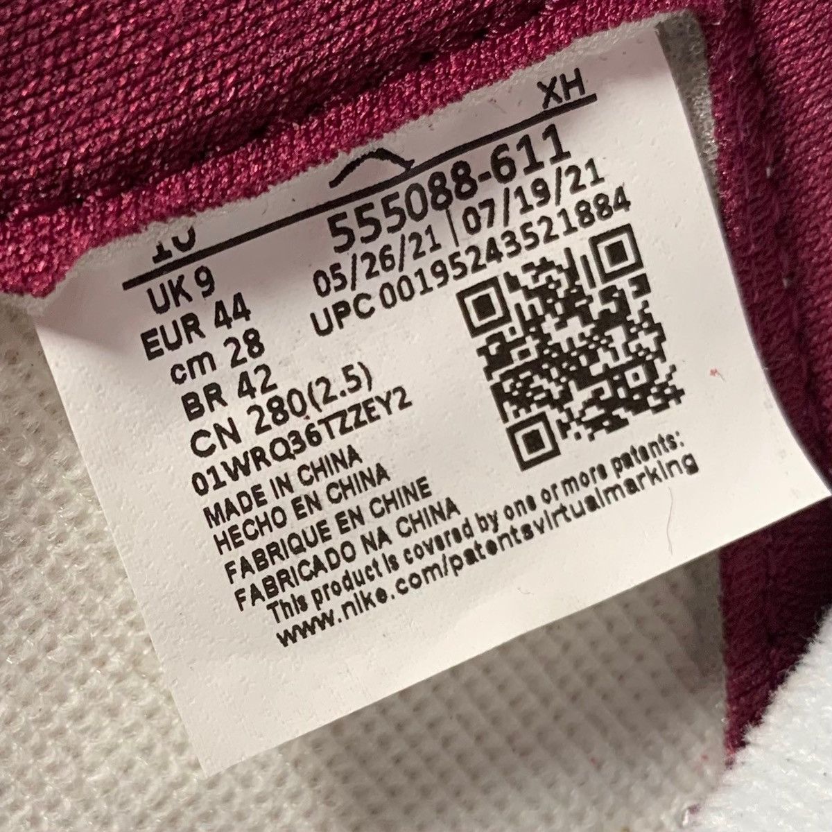 Jordan Brand Air Jordan 1 High Og Bordeaux Metallic Silver 2021 Sneakers Size US 10 / EU 43 - 6 Thumbnail