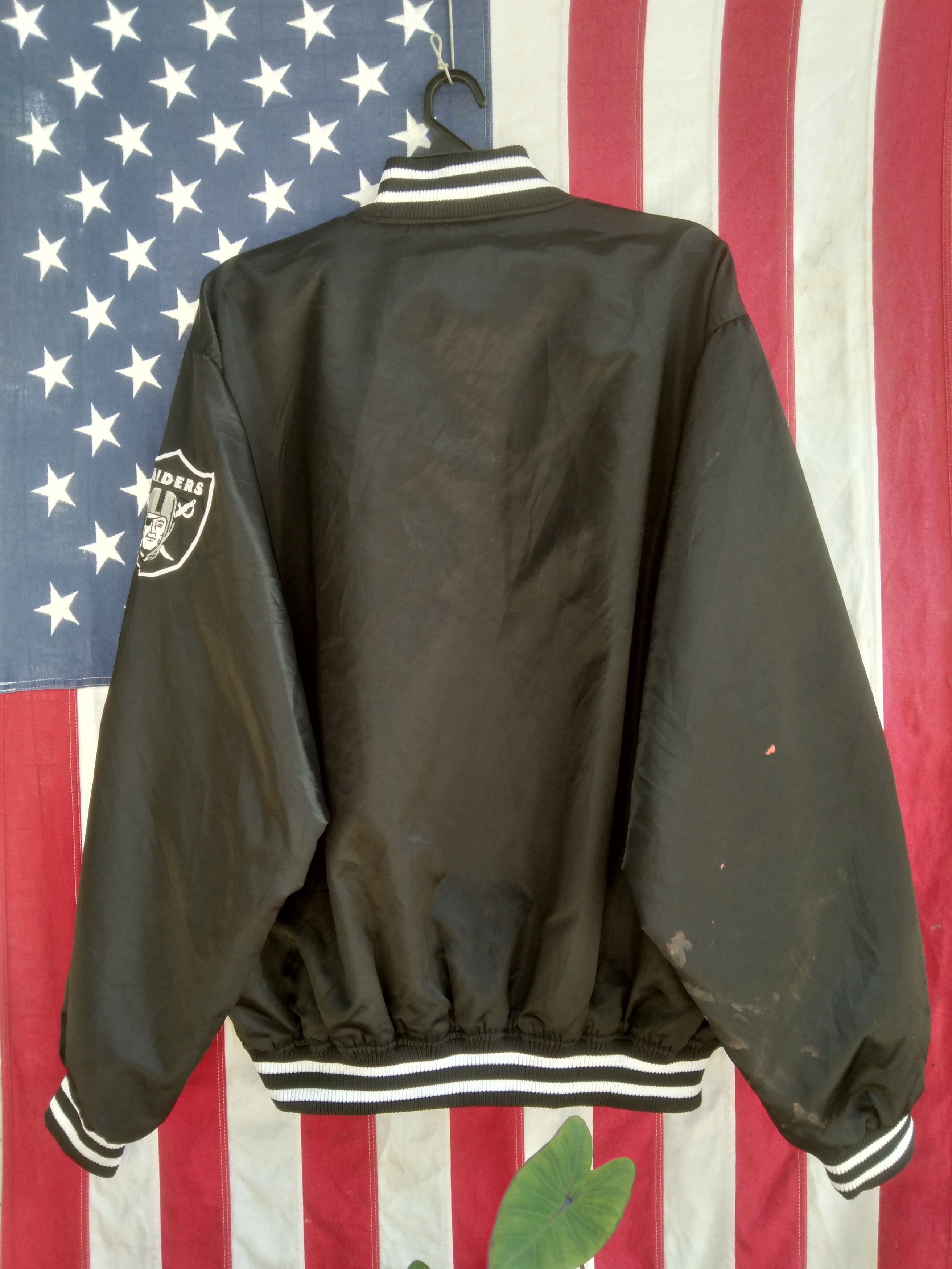 NFL VINTAGE RAIDERS SPELL OUT EMBROIDERY JACKET Size US XXL / EU 58 / 5 - 2 Thumbnail