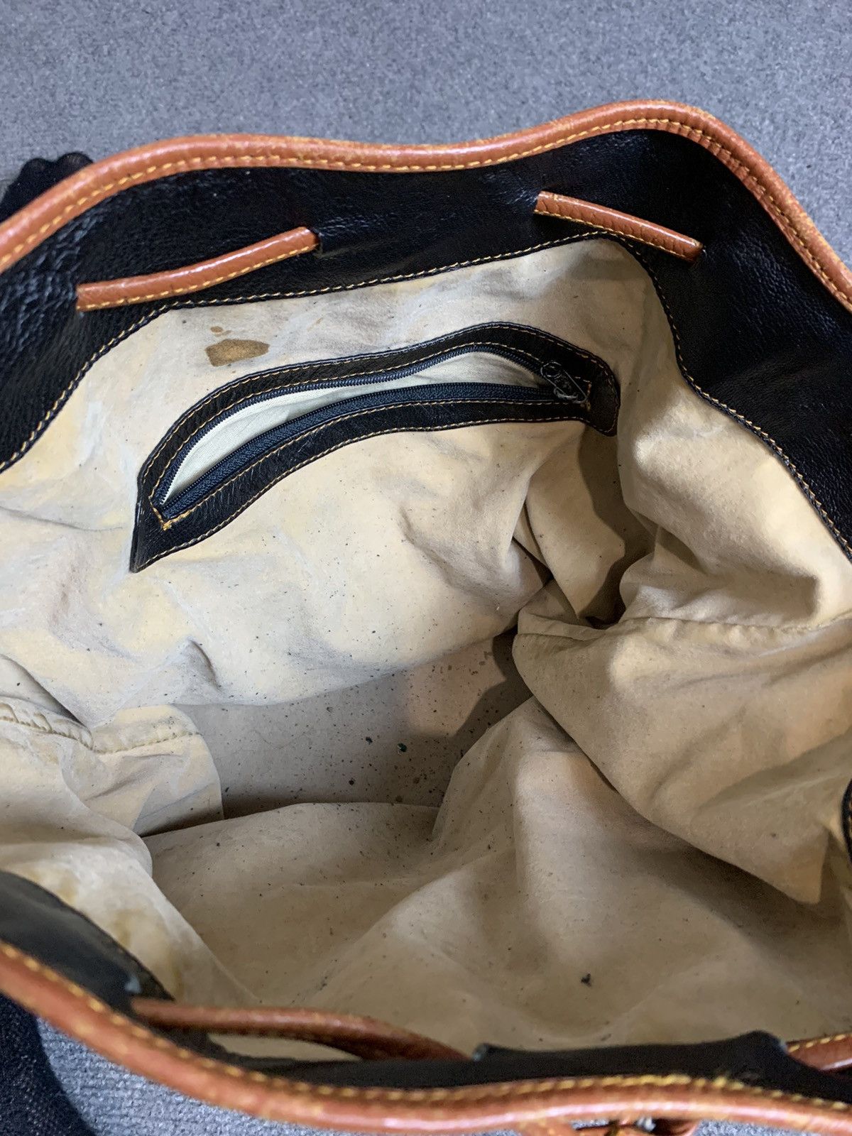 Loewe Vintage Loewe leather bucket bag Size ONE SIZE - 10 Thumbnail