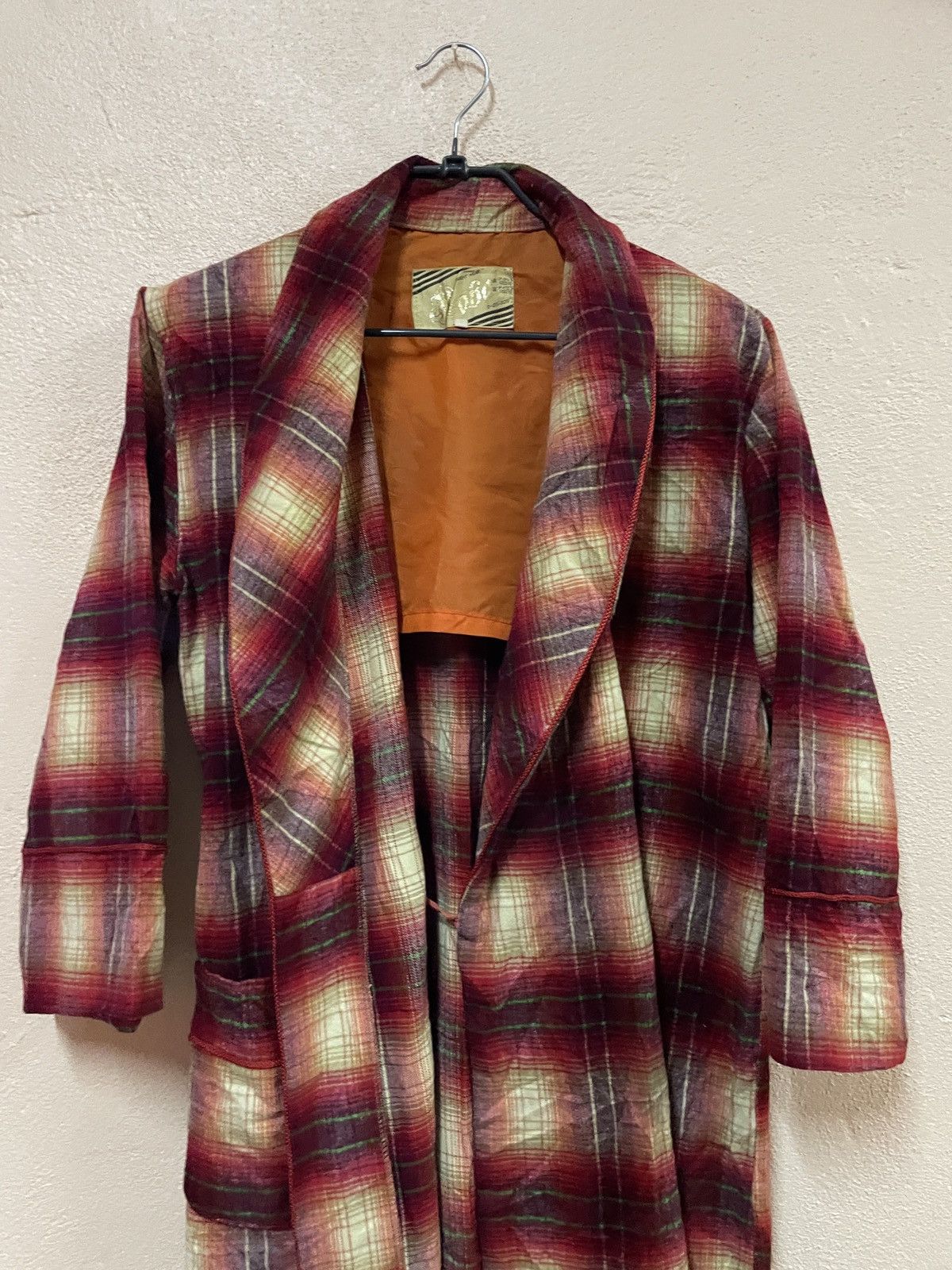 Vintage bathrobe/nightwear long robe shadow plaids color Red