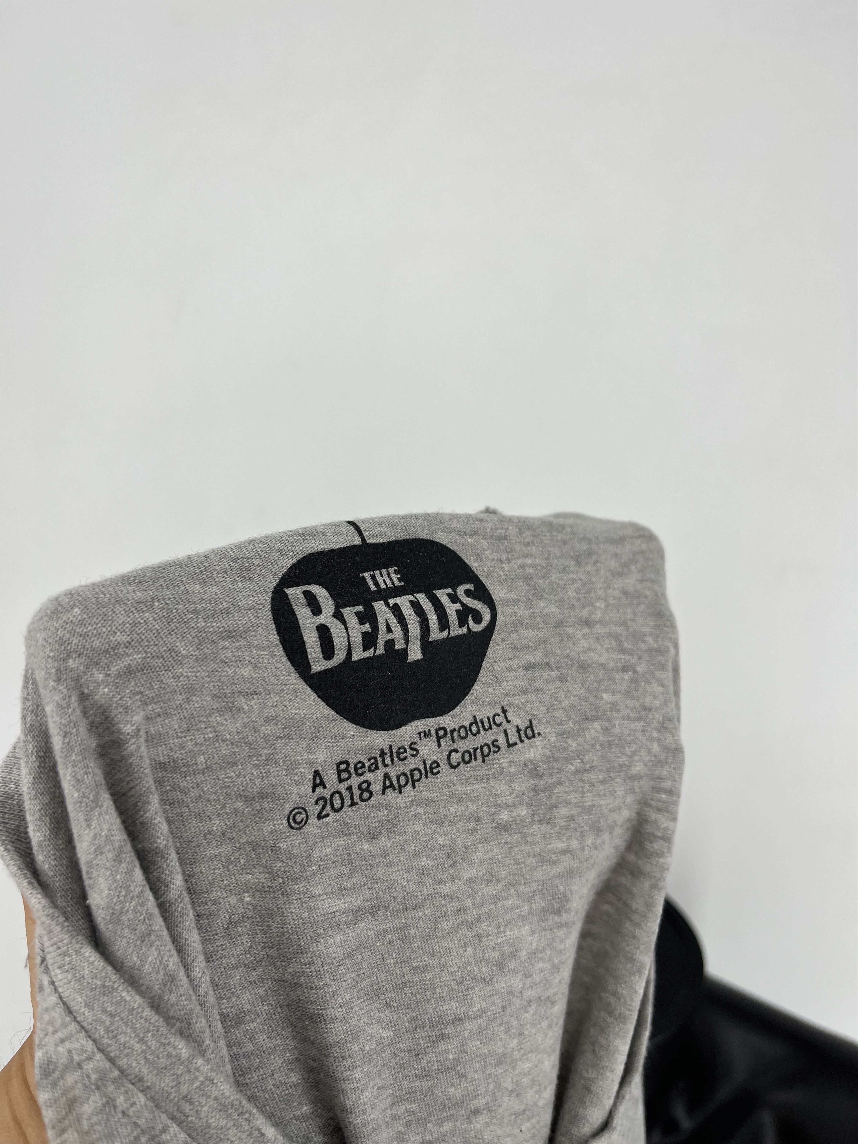 Band Tees × Vintage Vintage Y2K The Beatles Submarine Thrashed Rock Streetwear Size US L / EU 52-54 / 3 - 8 Thumbnail