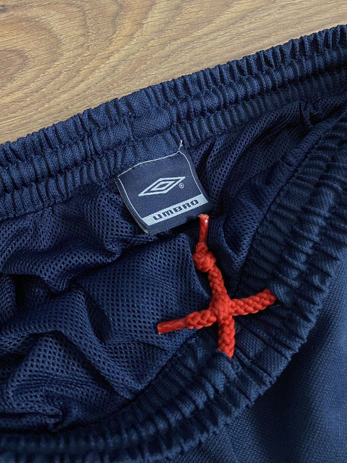 Umbro × Vintage Umbro Vintage Navy Shorts Size US 30 / EU 46 - 7 Thumbnail