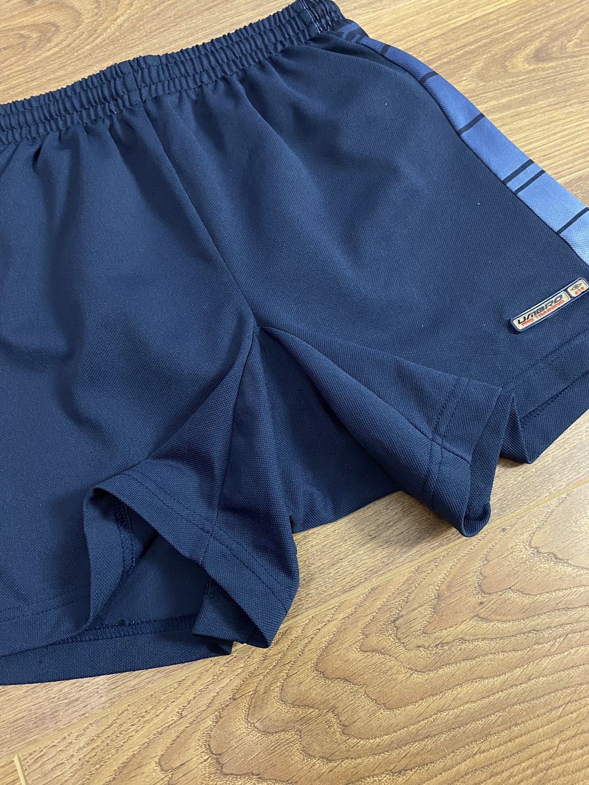 Umbro × Vintage Umbro Vintage Navy Shorts Size US 30 / EU 46 - 5 Thumbnail