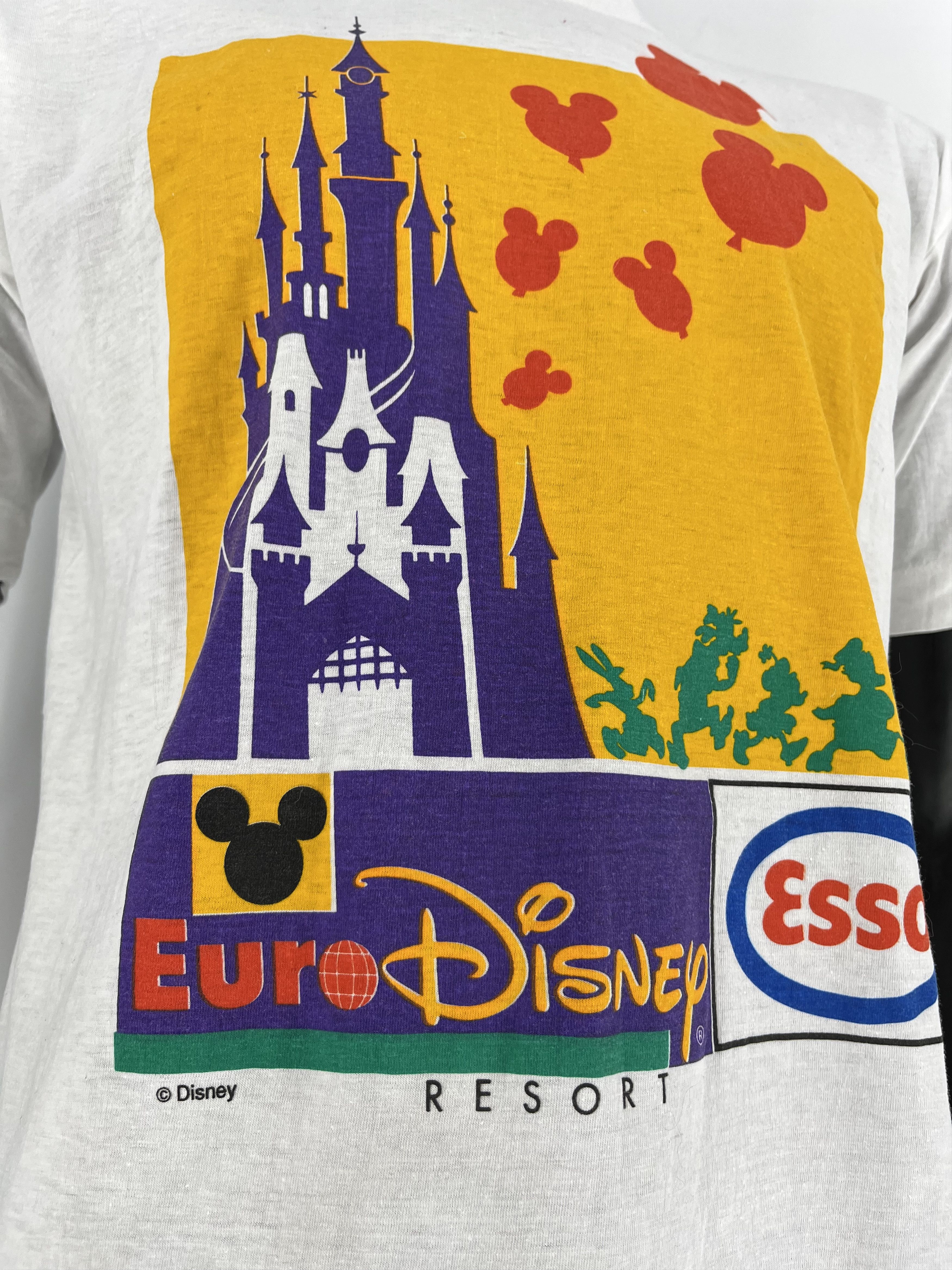 Disney × Vintage Vintage 90s Euro Disney Esso Mickey Mouse Thrashed T-Shirt Size US L / EU 52-54 / 3 - 7 Thumbnail