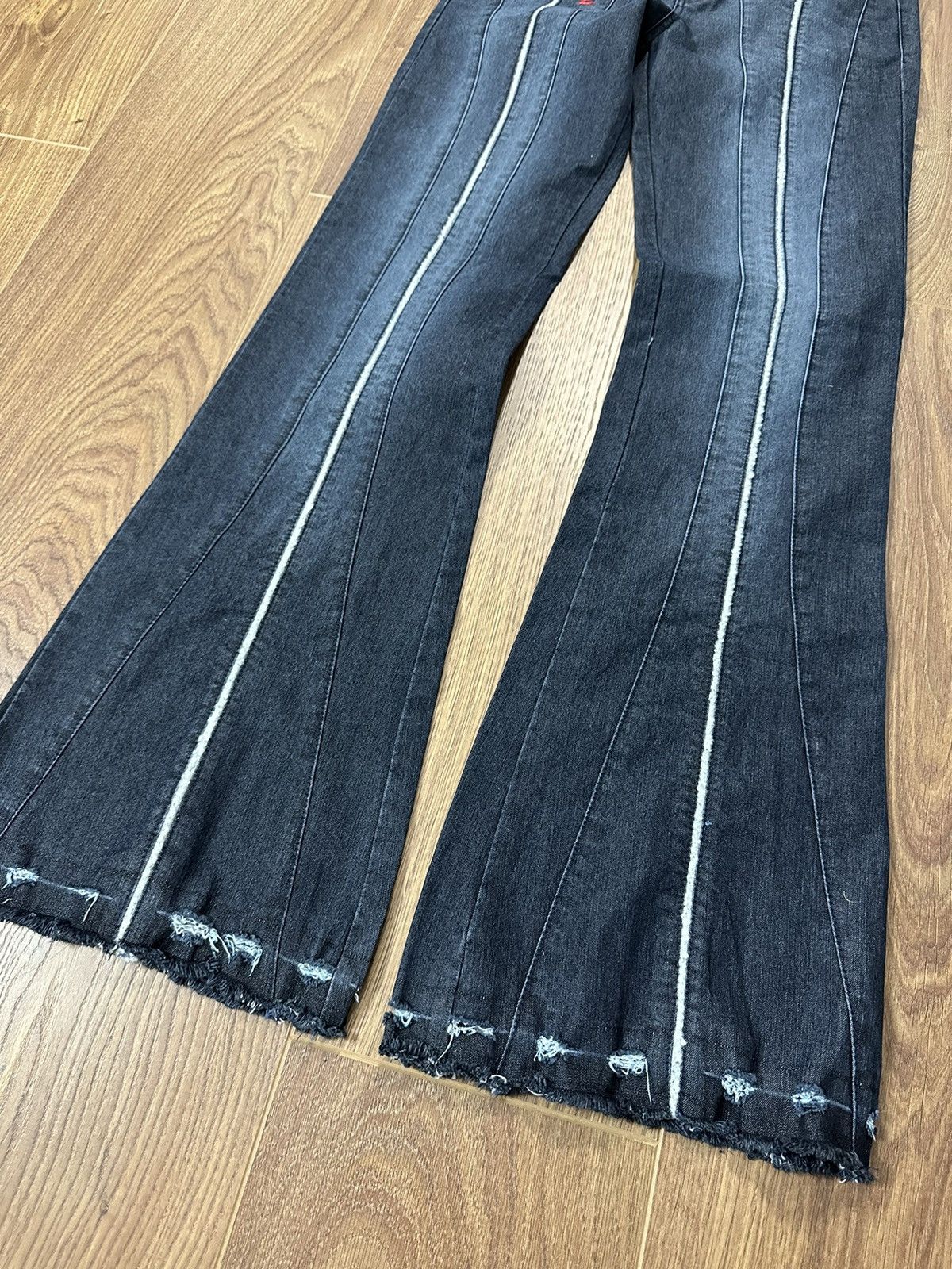 Japanese Brand × Vintage Vintage Avant-garde Japanese Flared Stripped Jeans Size 30" / US 8 / IT 44 - 2 Thumbnail