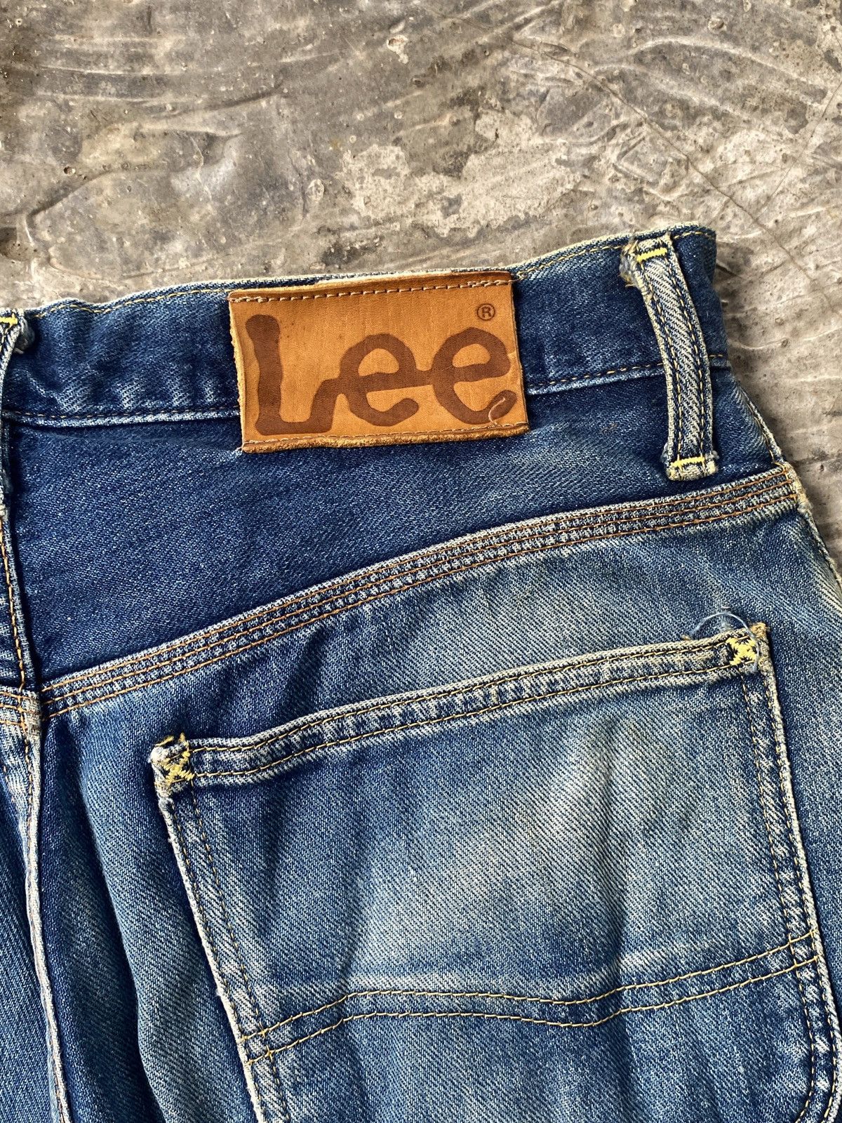 Lee 🔥Vintage🔥Lee Cowboy Selvedge Buttoned Light wash denim jean Size US 30 / EU 46 - 12 Thumbnail