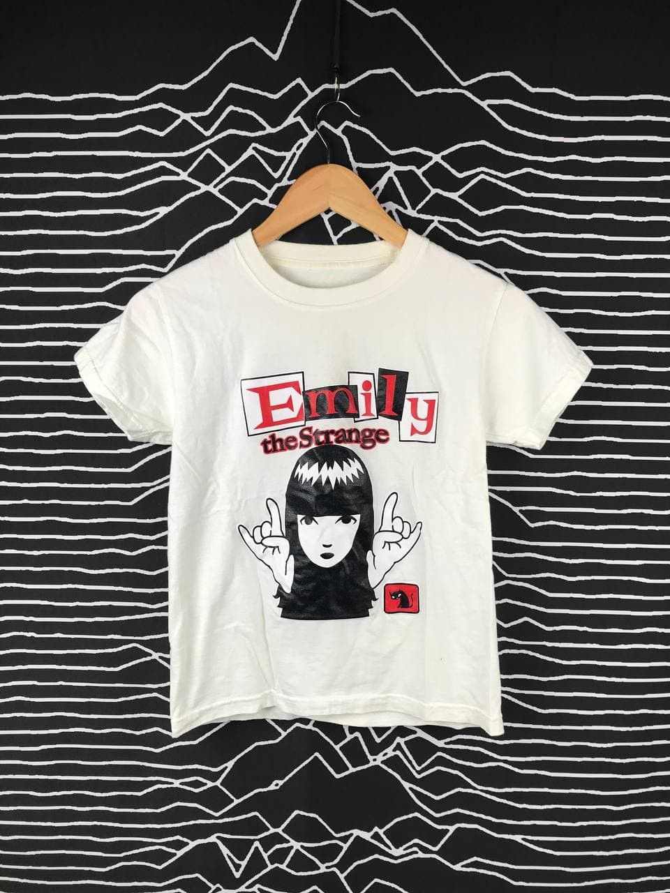 Anime Vtg Emily The Strange Anime Manga Cartoon Crop Tee Size US XS / EU 42 / 0 - 1 Thumbnail