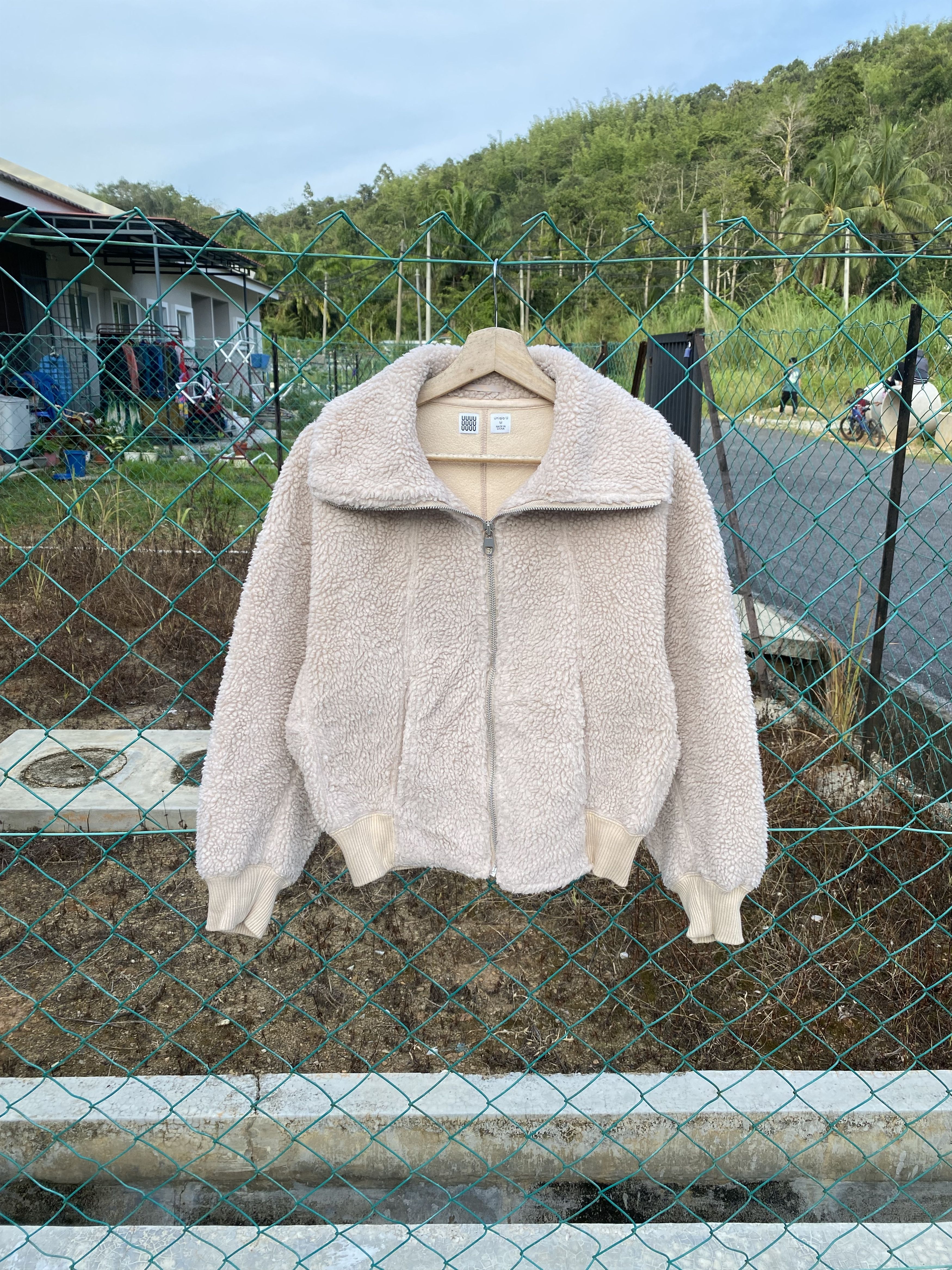 image of Uniqlo X Uuuu Fleece Jacket in Cream, Women's (Size Medium)