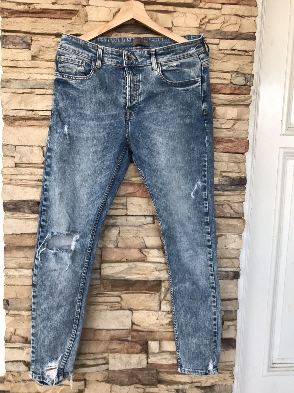 Zara Skinny Distressed Jeans lgb ifsixwasnine