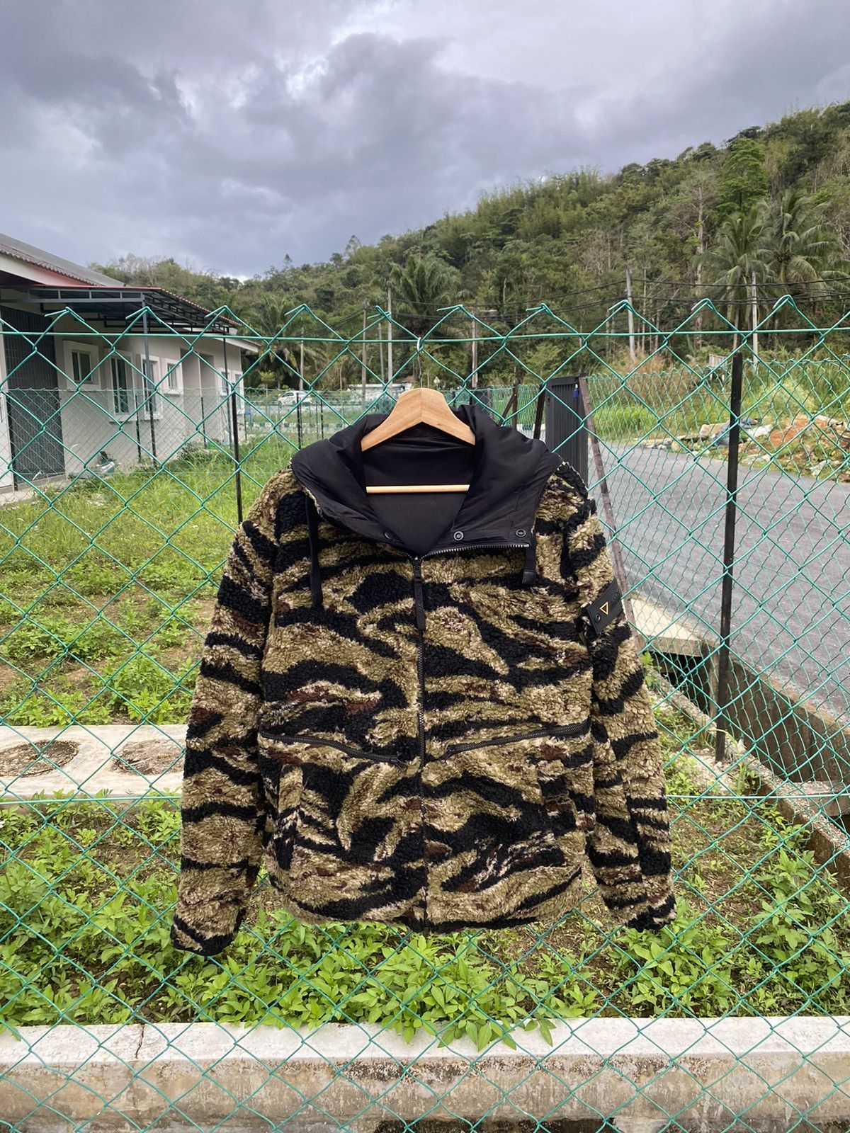 image of Hype x Military Field Core Tiger Stripe Deep Pile Sherpa Riversible Jacket, Men's (Size Large)