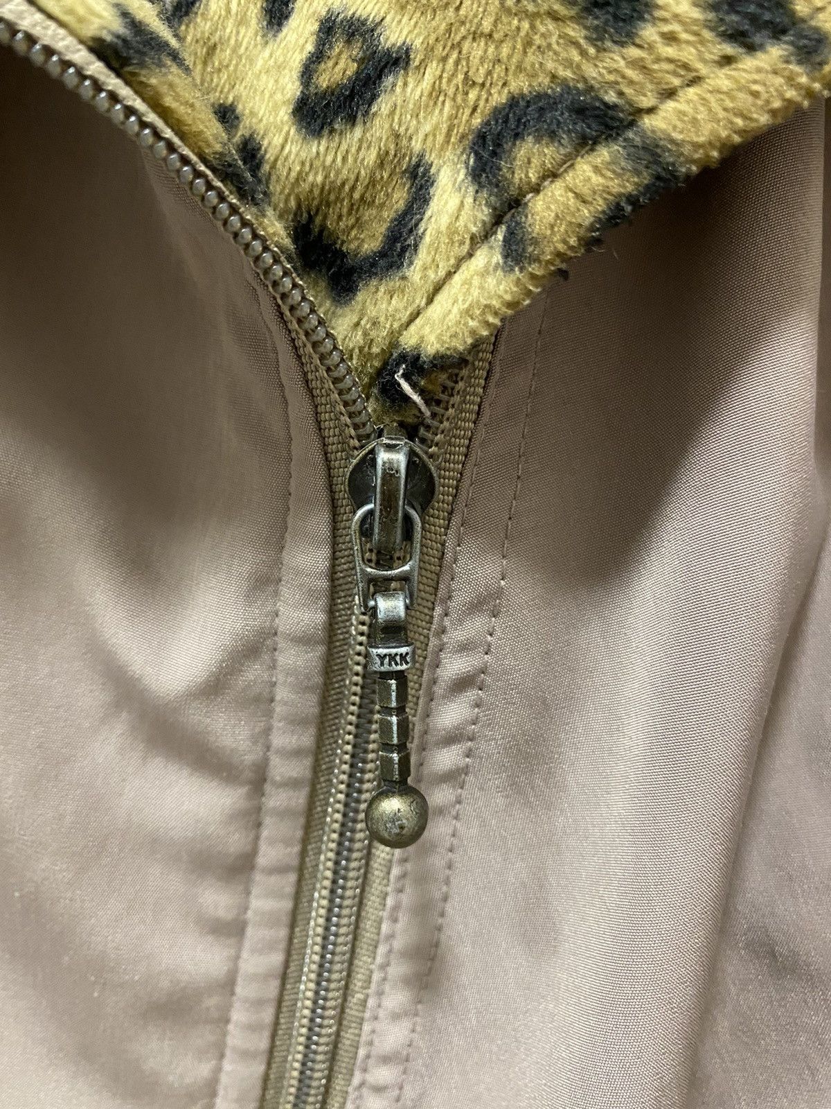 Burberry × Vintage Burberry’s Vintage Leopard Women’s Mid Nylon Trench Size M / US 6-8 / IT 42-44 - 6 Thumbnail