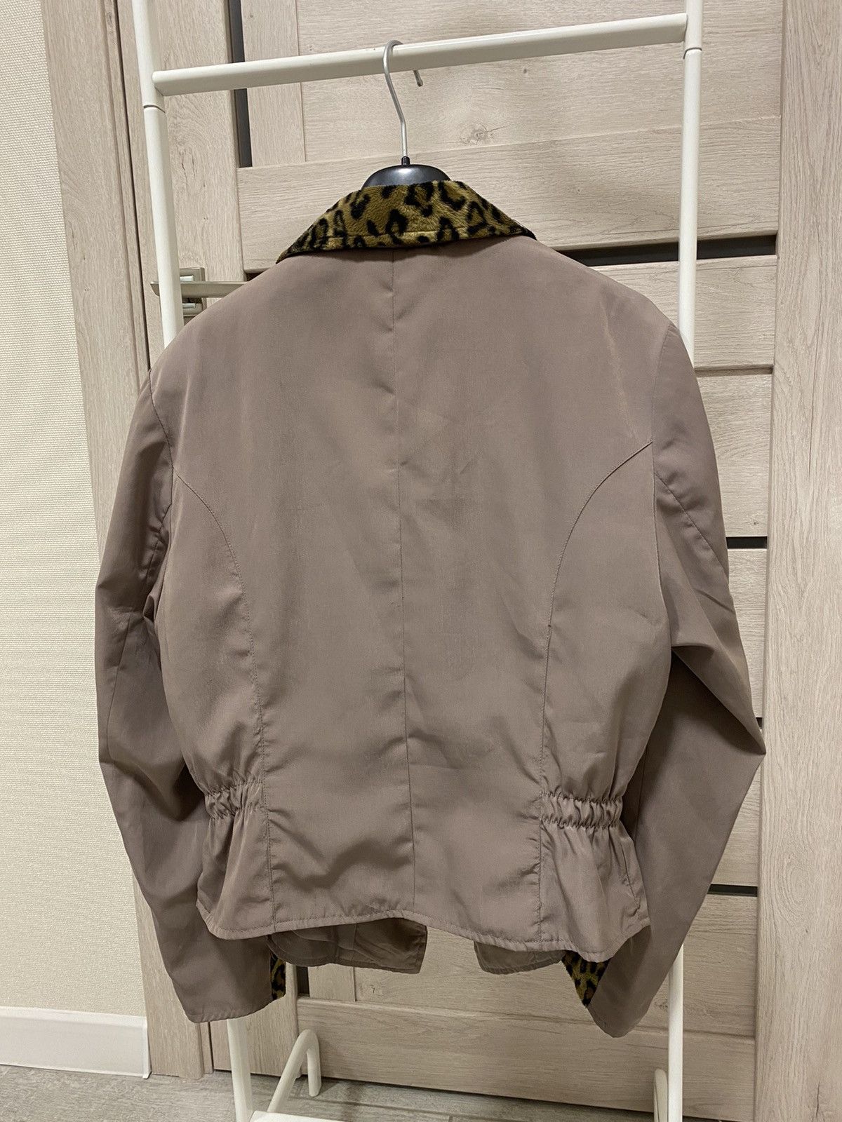 Burberry × Vintage Burberry’s Vintage Leopard Women’s Mid Nylon Trench Size M / US 6-8 / IT 42-44 - 9 Thumbnail